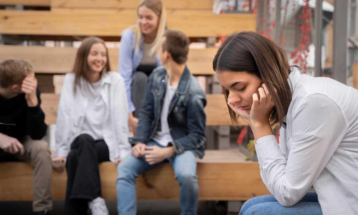 Sosyal Fobi ve Görülmeyen Korkunun Bedensel Yüzü